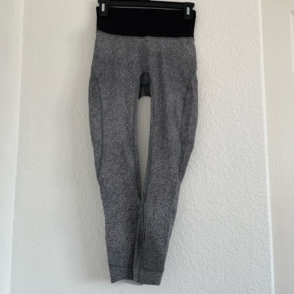 Lululemon Run The Day Tight Fractal Dark Starlight Black - Picture 2 of 4